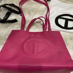 Telfar Tote bag in Hot Pink, Medium 💕💕💕💕💕💕💕💕💕💕💕💕💕💕💕💕💕💕💕💕💕